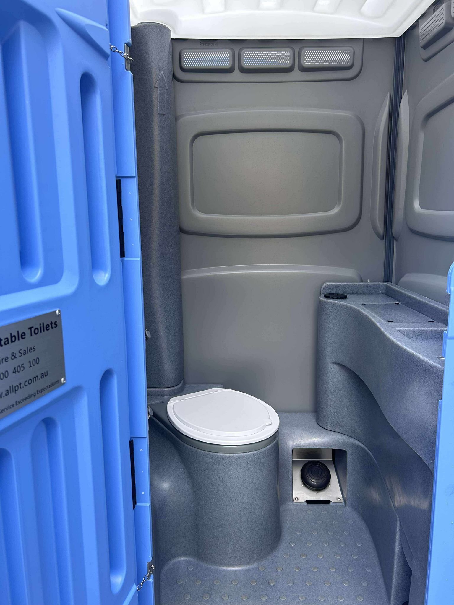Commercial and construction portable toilet hire